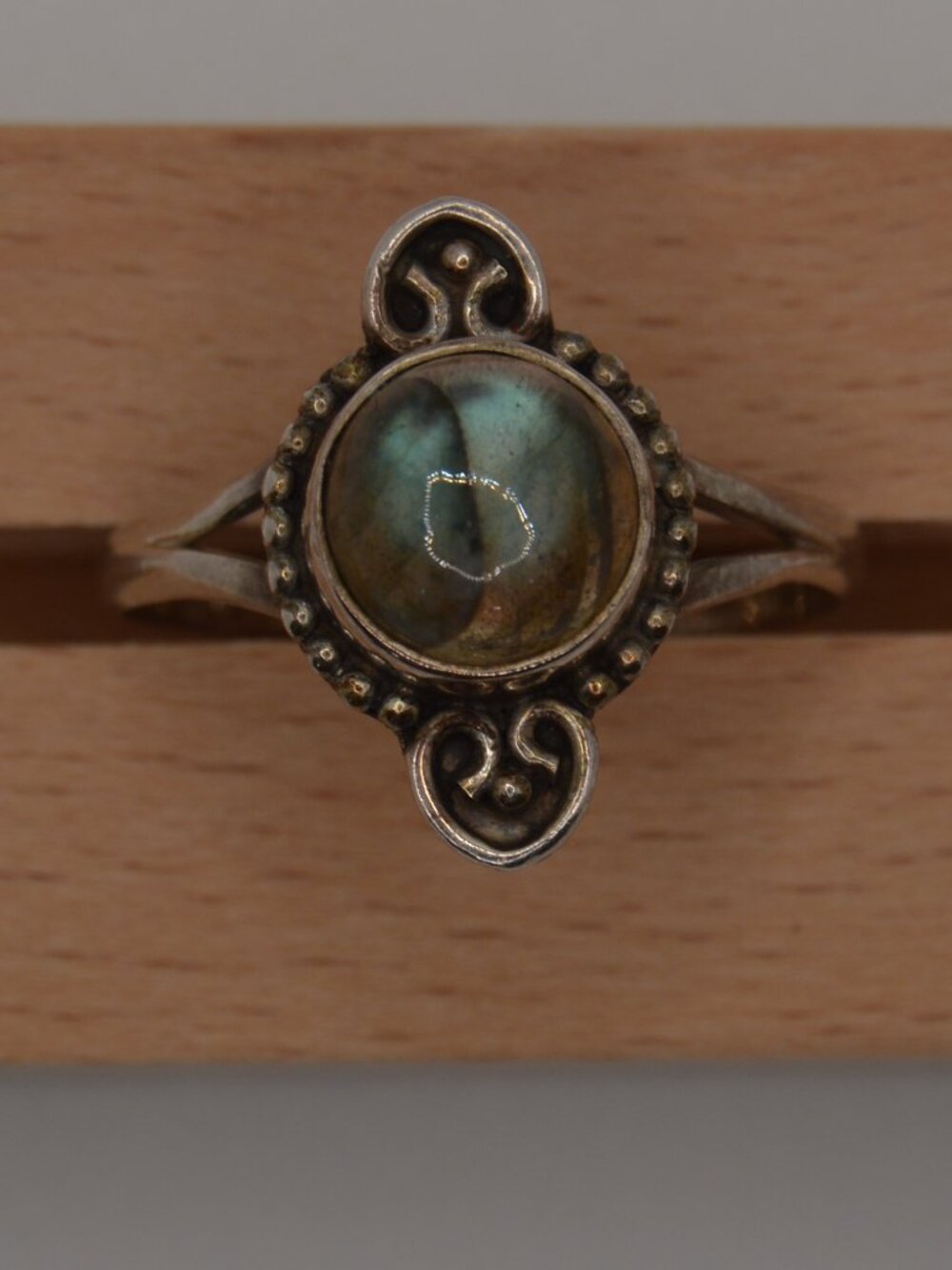 Sterling Silver Ring with Labradorite Cabochon